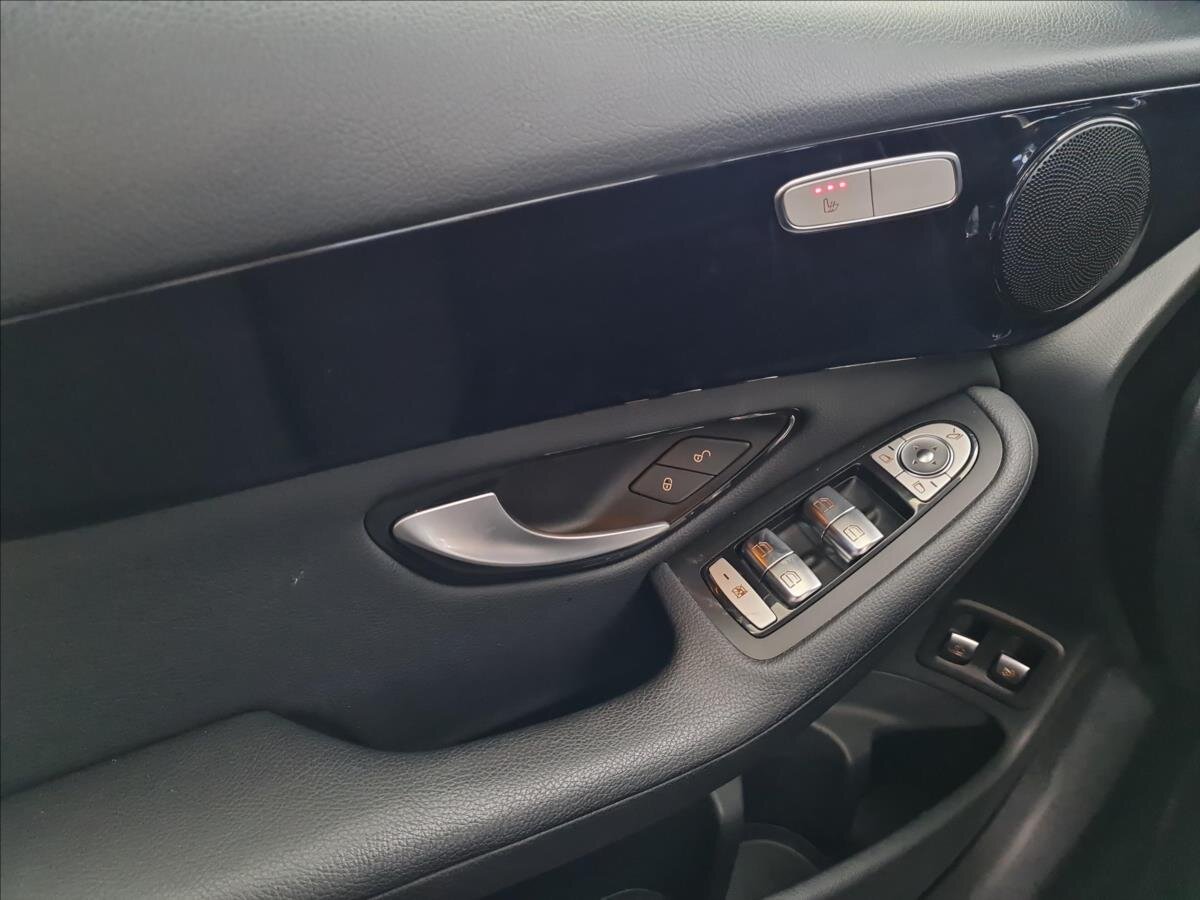 Mercedes-Benz GLC SUV 2,0 l 143 kw