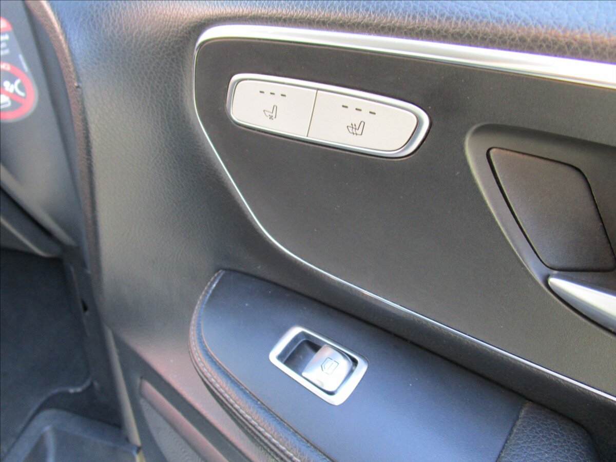 Mercedes-Benz Třídy V Kombi 2,1 l 140 kw