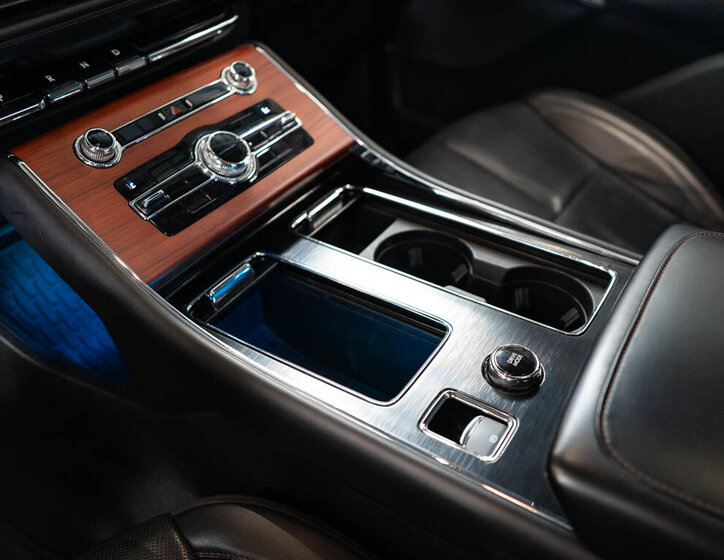 Lincoln Aviator SUV / Terénní 3,0 l 298 kw