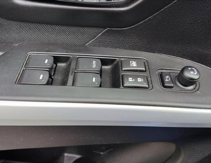 Suzuki SX4 S-Cross 10