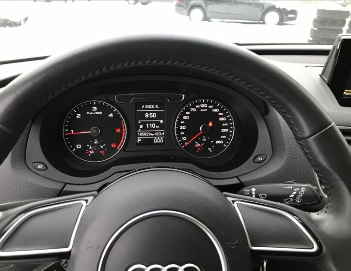 Audi Q3 15