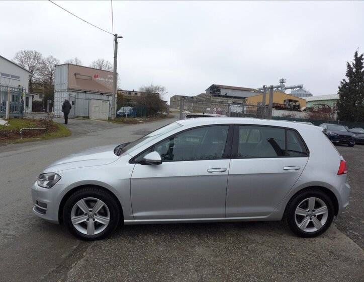 Volkswagen Golf Hatchback 1,2 l 77 kw