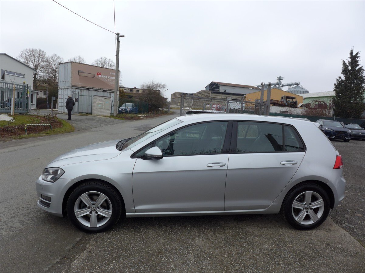 Volkswagen Golf Hatchback 1,2 l 77 kw