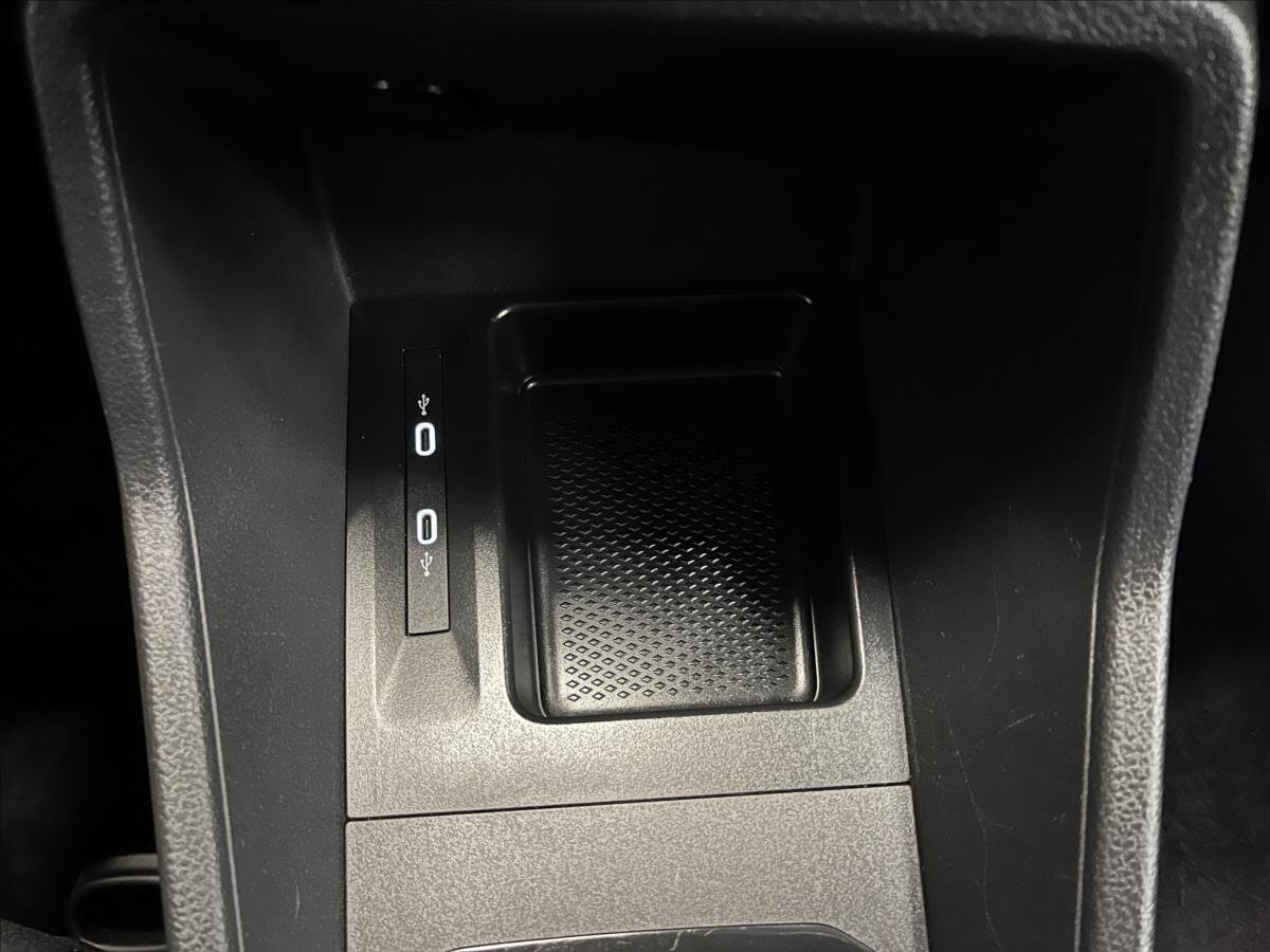 Volkswagen Caddy Skříň 2,0 l 55 kw