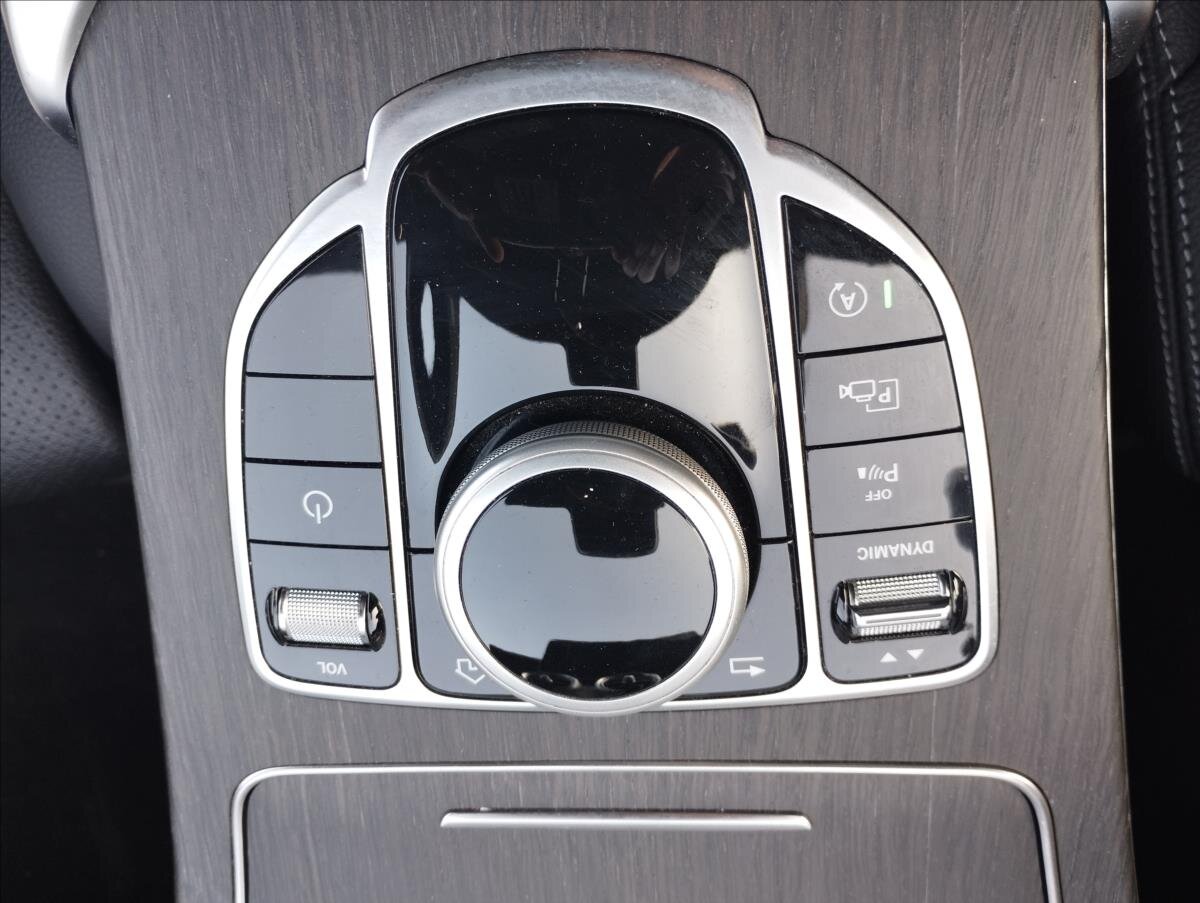 Mercedes-Benz Třídy C Kombi 2,0 l 143 kw