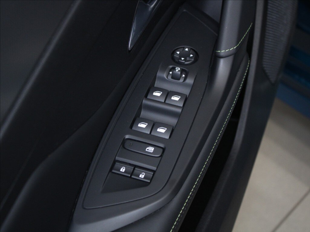 Peugeot 308 Hatchback 1,2 l 96 kw
