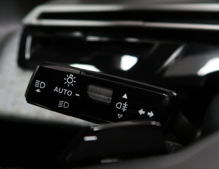 Peugeot 3008 SUV / Terénní 1,2 l 100 kw