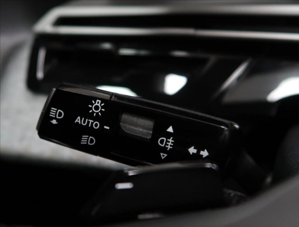 Peugeot 3008 SUV / Terénní 1,2 l 100 kw