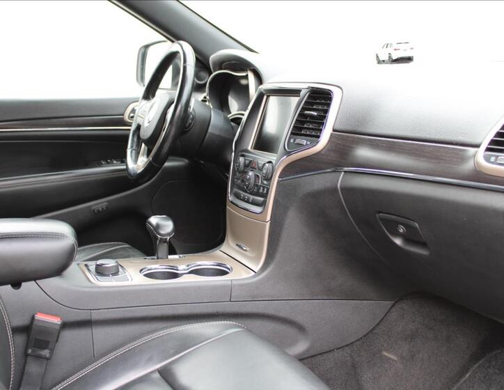 Jeep Grand Cherokee 34