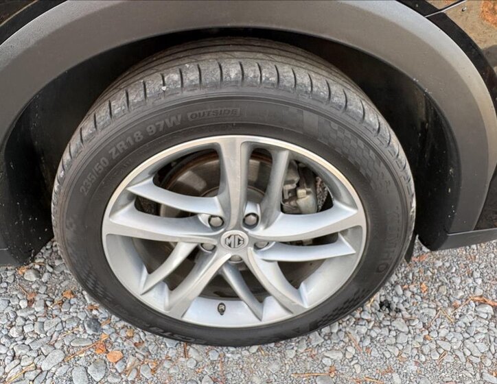 MG EHS SUV 1,5 l 119 kw