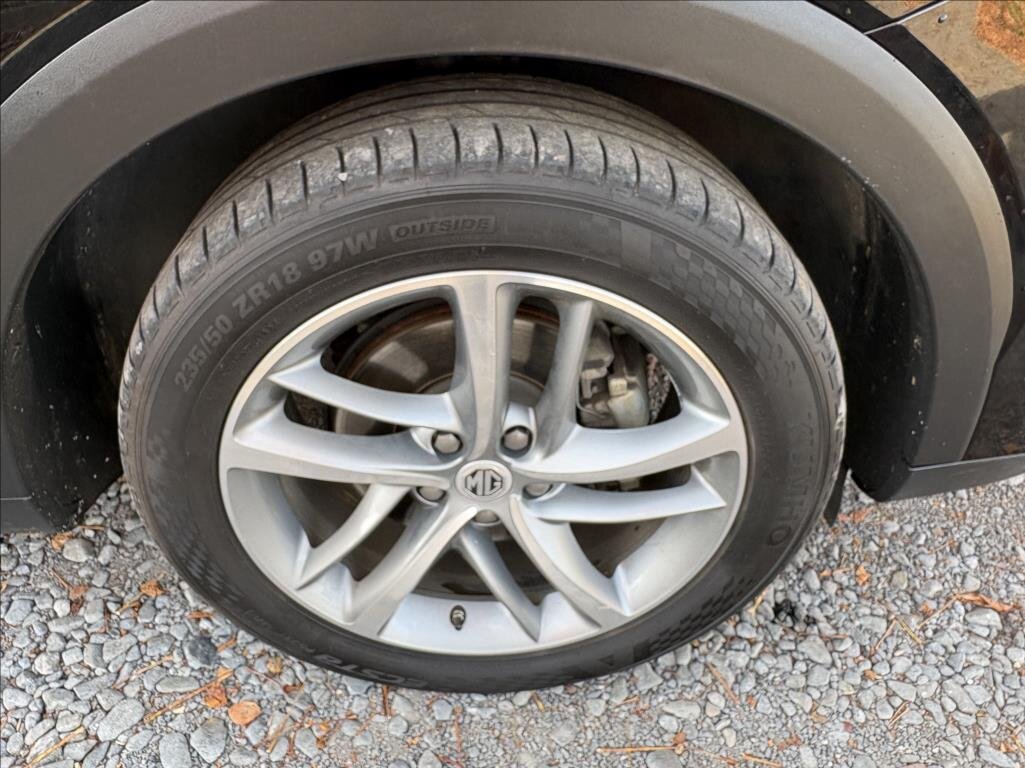 MG EHS SUV 1,5 l 119 kw