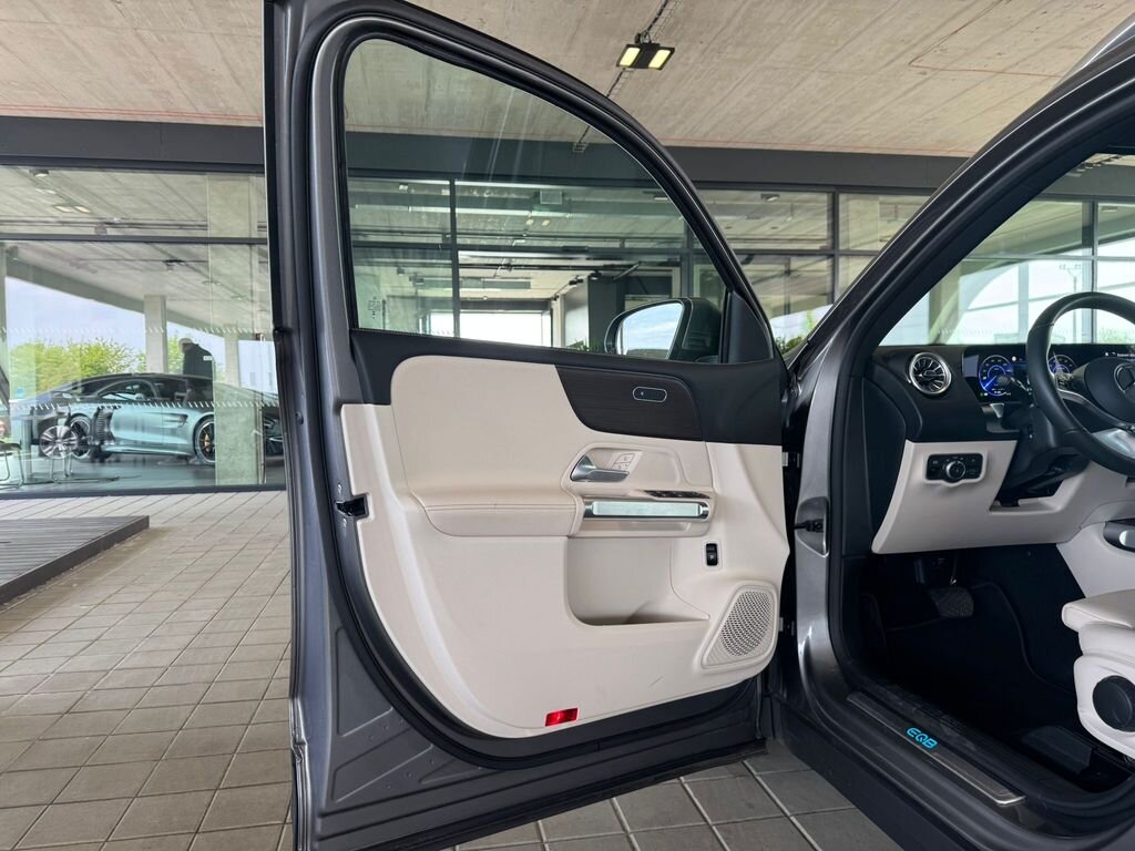 Mercedes-Benz EQB SUV / Terénní 0,0 168 kw