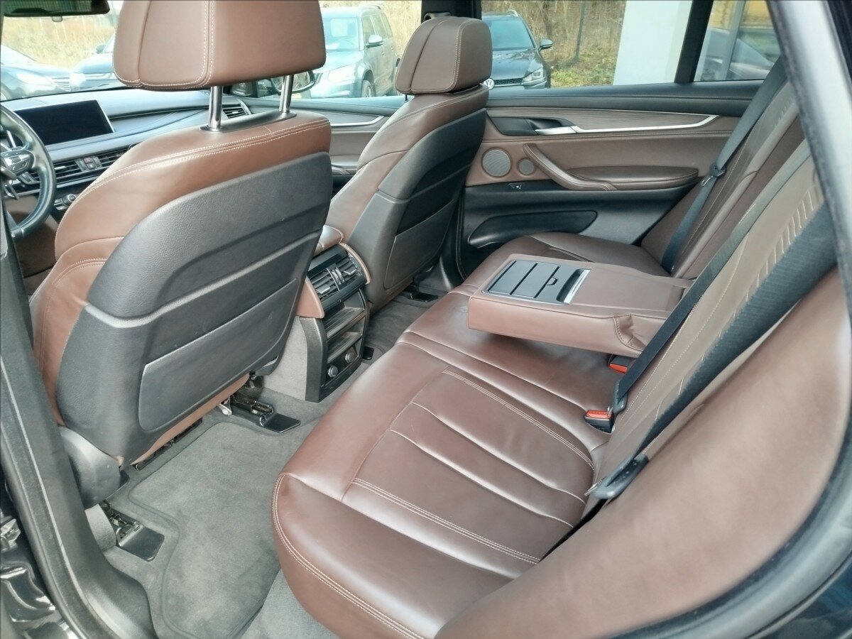 BMW X5 SUV 3,0 l 280 kw