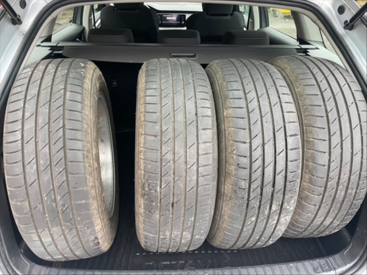 Škoda Octavia Kombi 2,0 l 85 kw