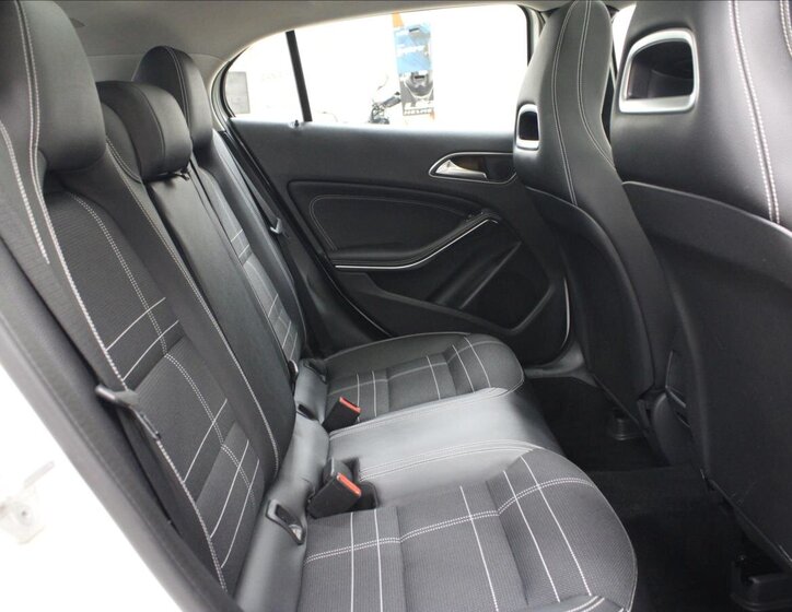 Mercedes-Benz GLA Kombi 1,6 l 90 kw