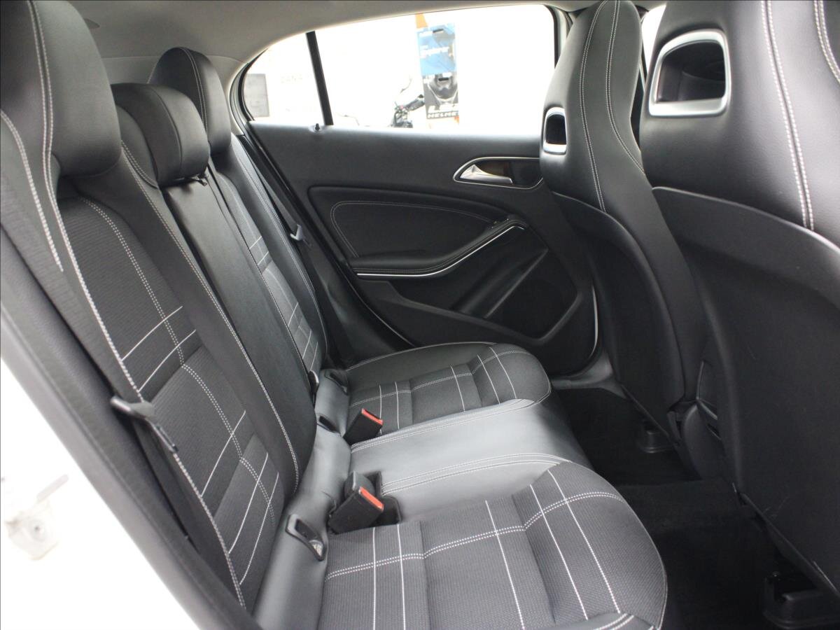 Mercedes-Benz GLA Kombi 1,6 l 90 kw