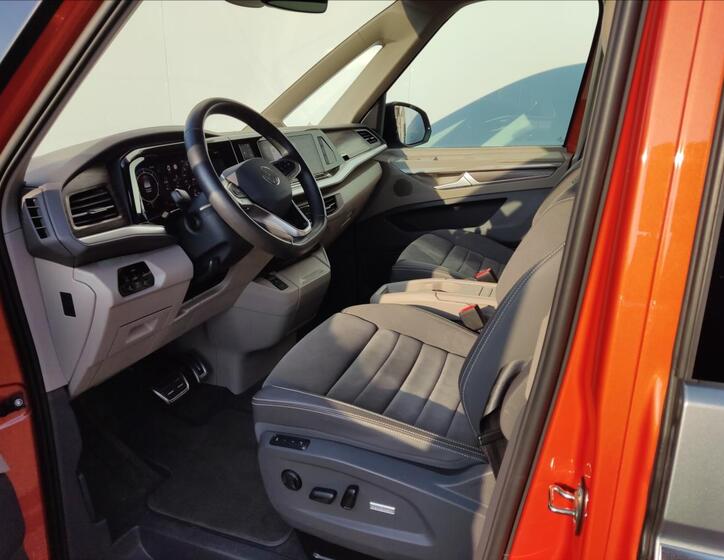 Volkswagen Multivan 8