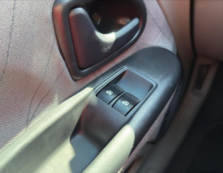 Renault Clio Hatchback 1,1 l 55 kw