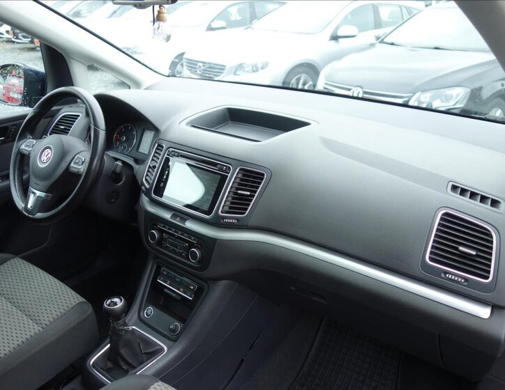 Volkswagen Sharan 11