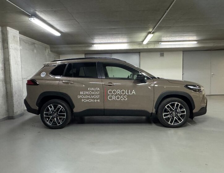 Toyota Corolla Cross SUV / Terénní 1,8 l 98 kw