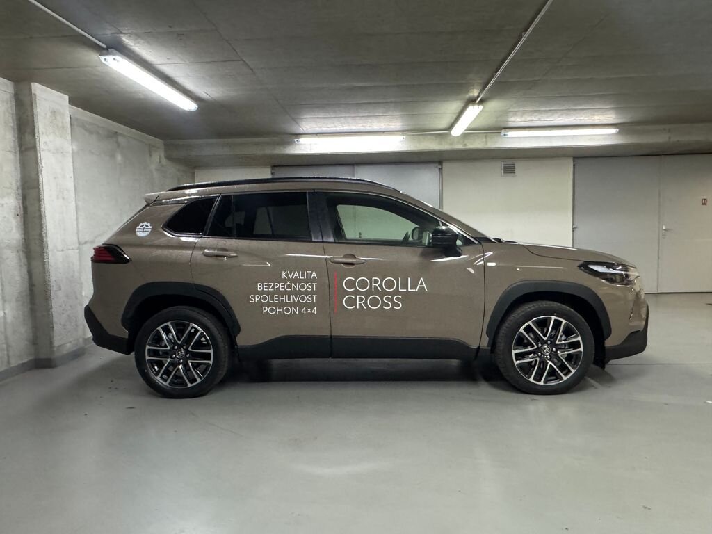 Toyota Corolla Cross SUV / Terénní 1,8 l 98 kw