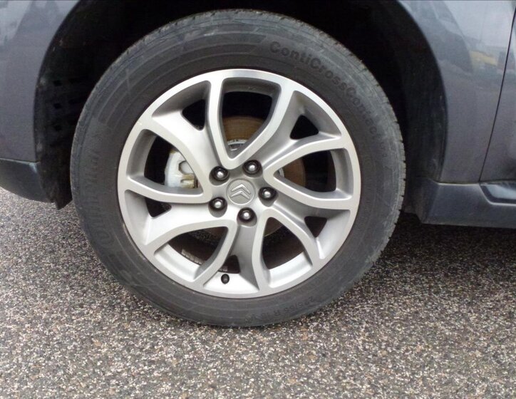 Citroën C-Crosser SUV / Terénní 2,2 l 115 kw