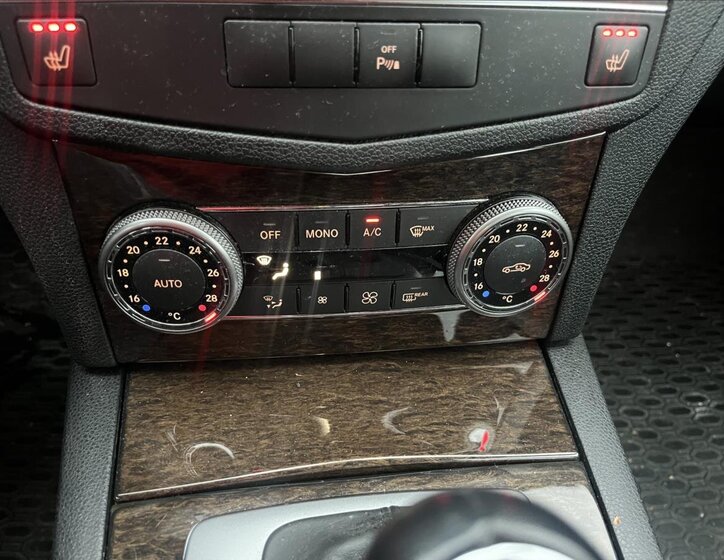 Mercedes-Benz Třídy C Sedan / Limuzína 3,0 l 170 kw