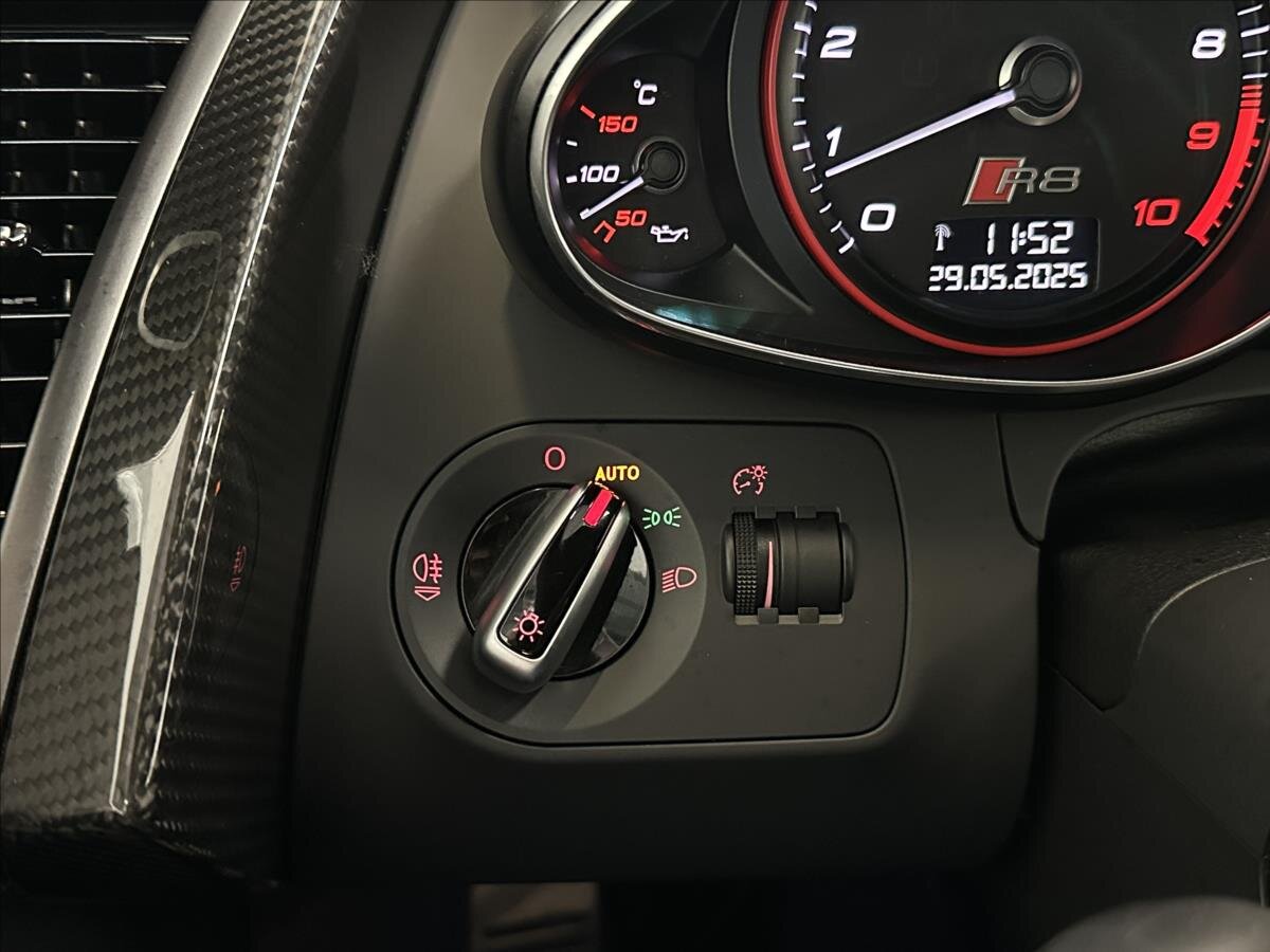 Audi R8 Kupé 5,2 l 386 kw