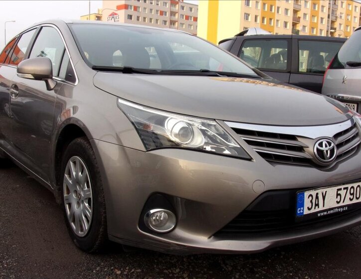 Toyota Avensis 4