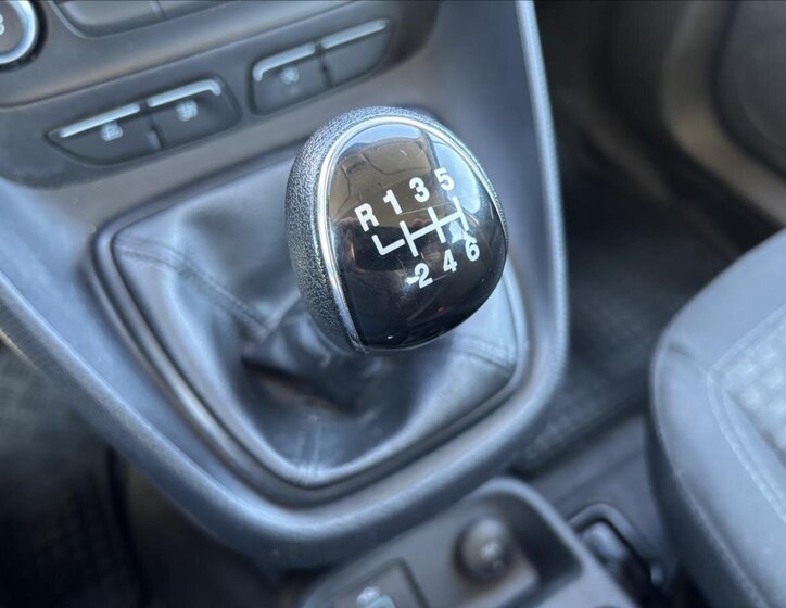 Ford Transit Connect Ostatní 1,5 l 74 kw