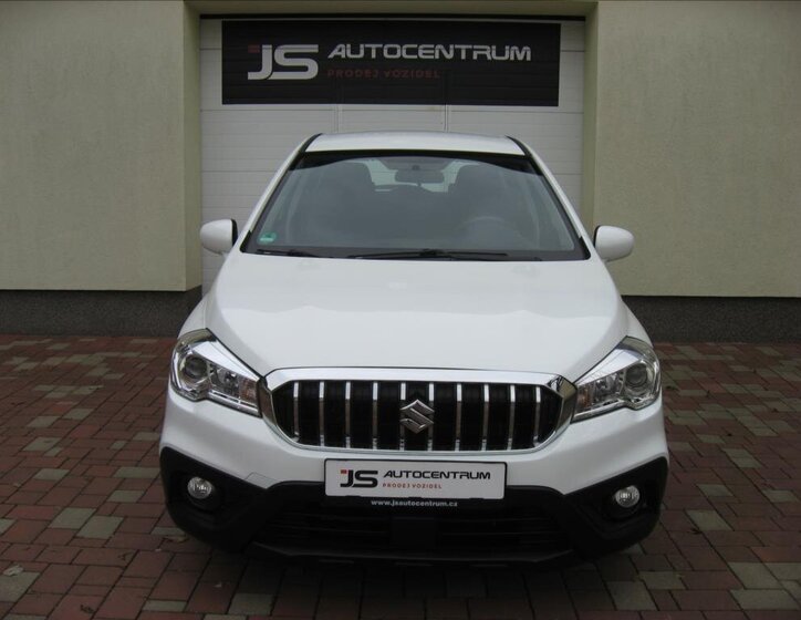 Suzuki S-Cross Hatchback 998,0 82 kw