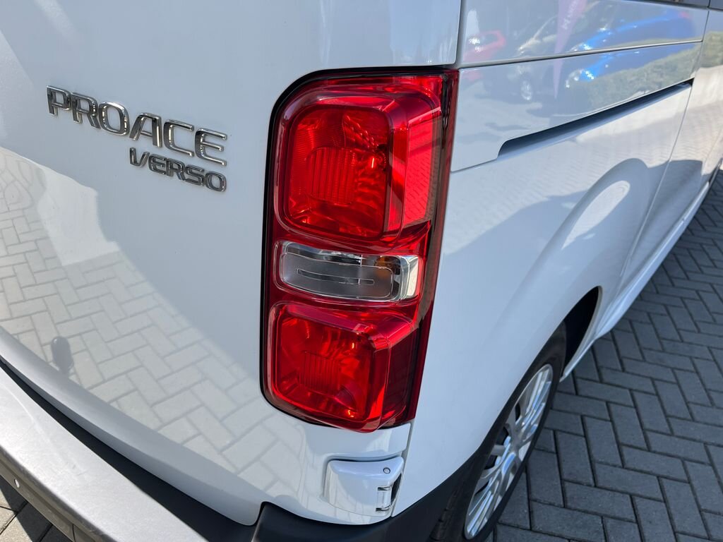 Toyota ProAce Verso VAN / Minibus 1,5 l 88 kw