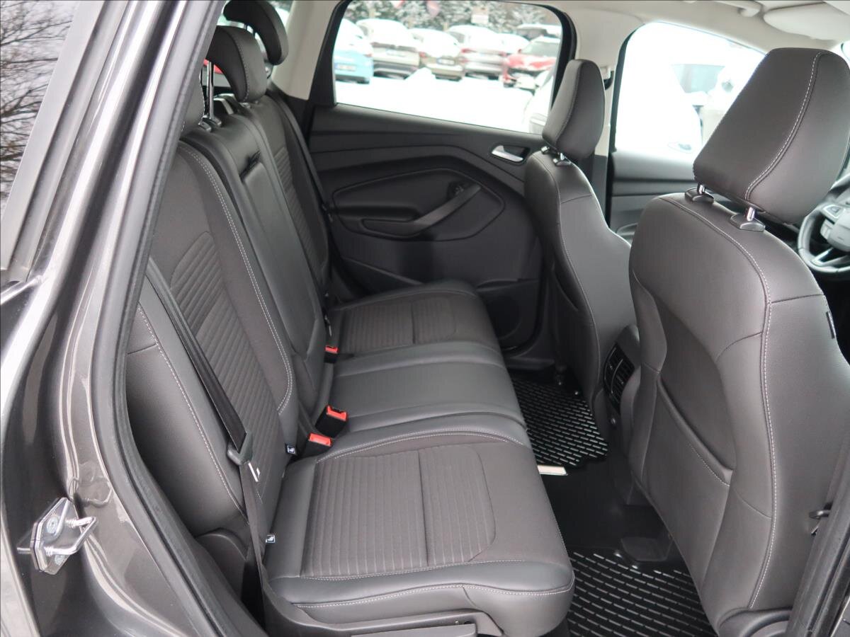 Ford Kuga SUV 1,5 l 110 kw