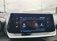 Peugeot 2008 SUV 1,2 l 96 kw