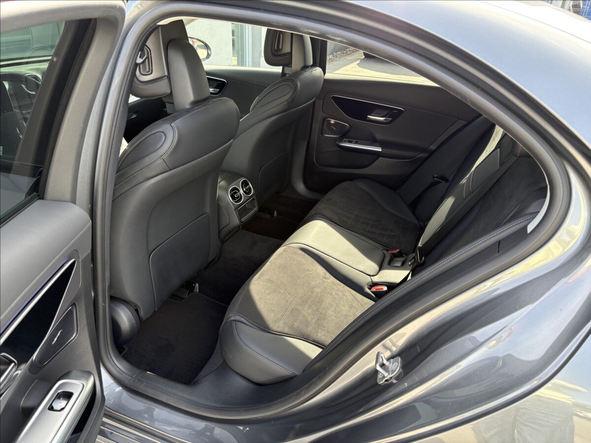 Mercedes-Benz Třídy C Sedan / Limuzína 2,0 l 147 kw