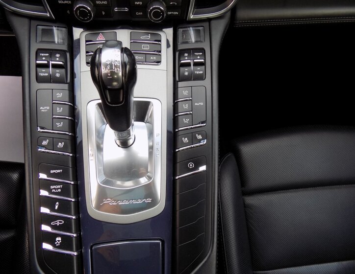 Porsche Panamera 32