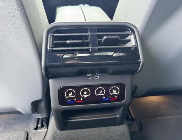 BMW i5 Ostatní 1,0 442 kw