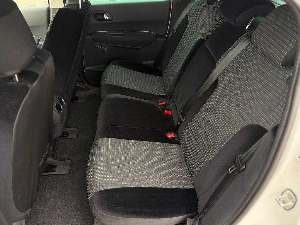 Peugeot 3008 MPV 1,6 l 88 kw