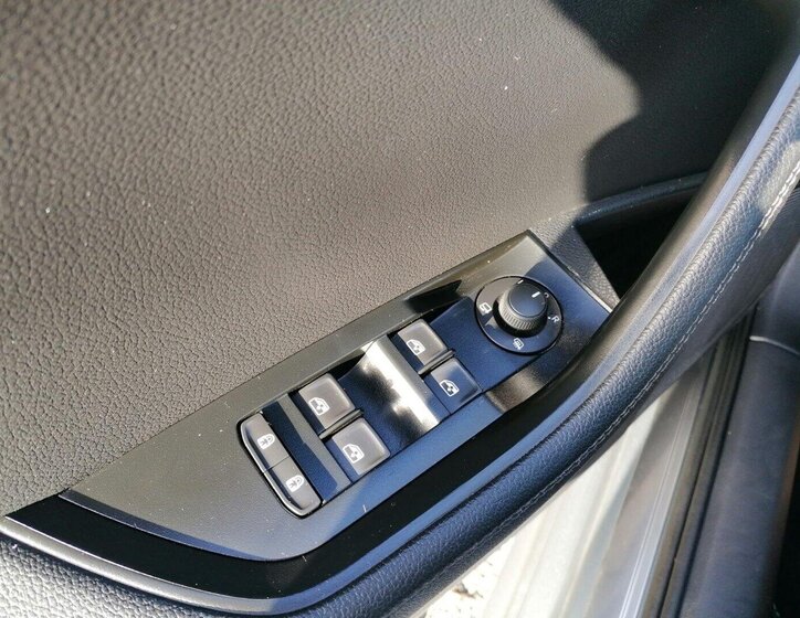 Škoda Superb Kombi 2,0 l 110 kw