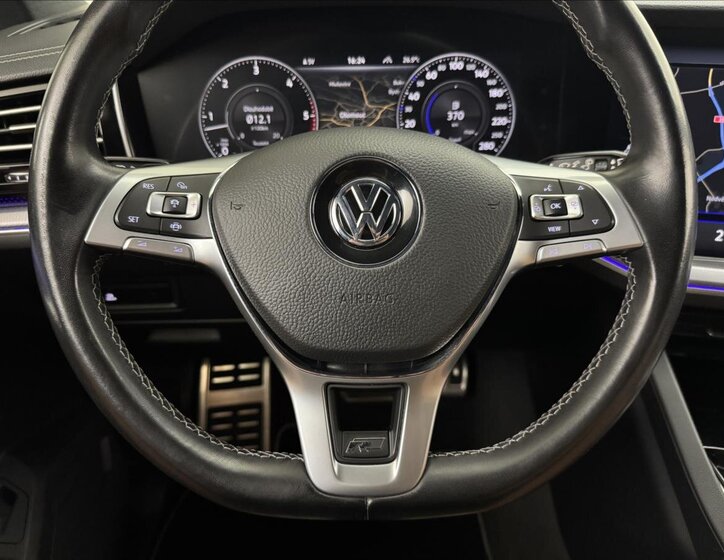 Volkswagen Touareg 9