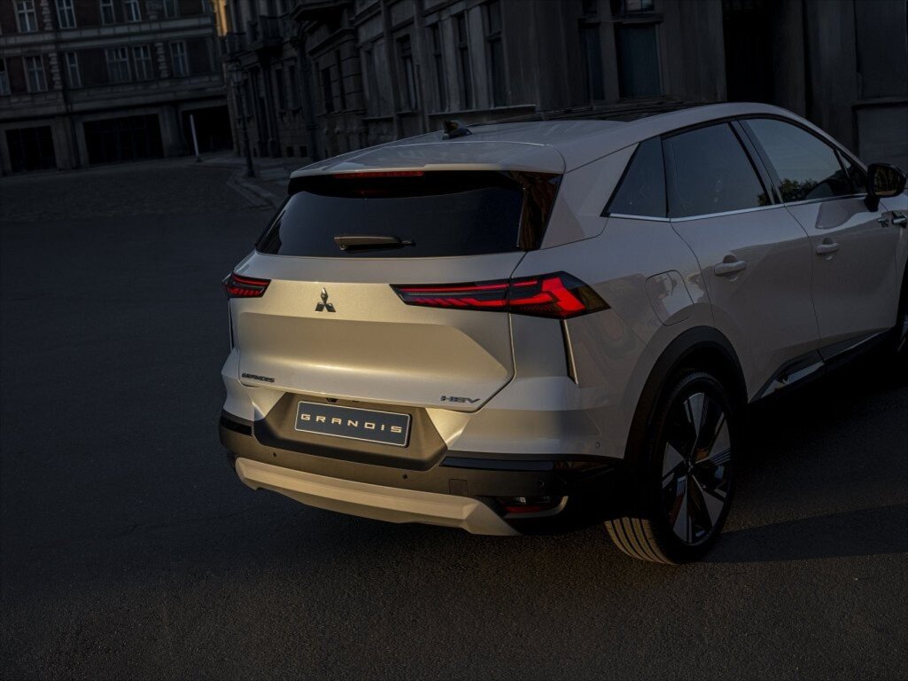 Mitsubishi Grandis SUV 1,8 l 104 kw