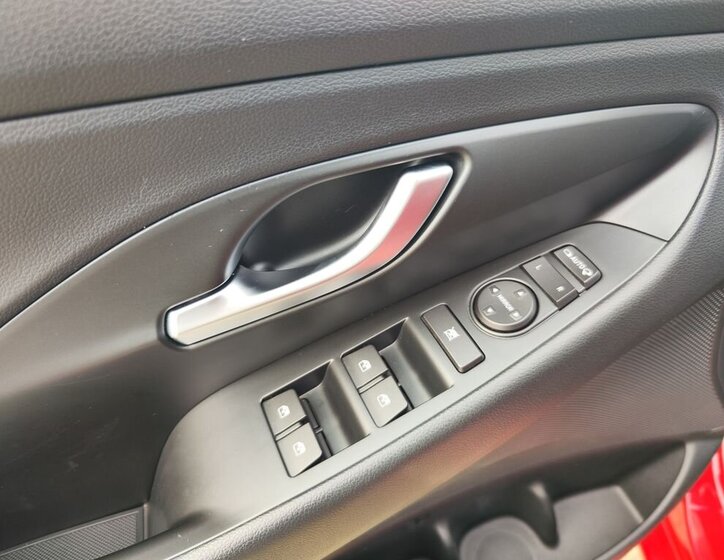 Hyundai i30 Liftback 1,4 l 103 kw