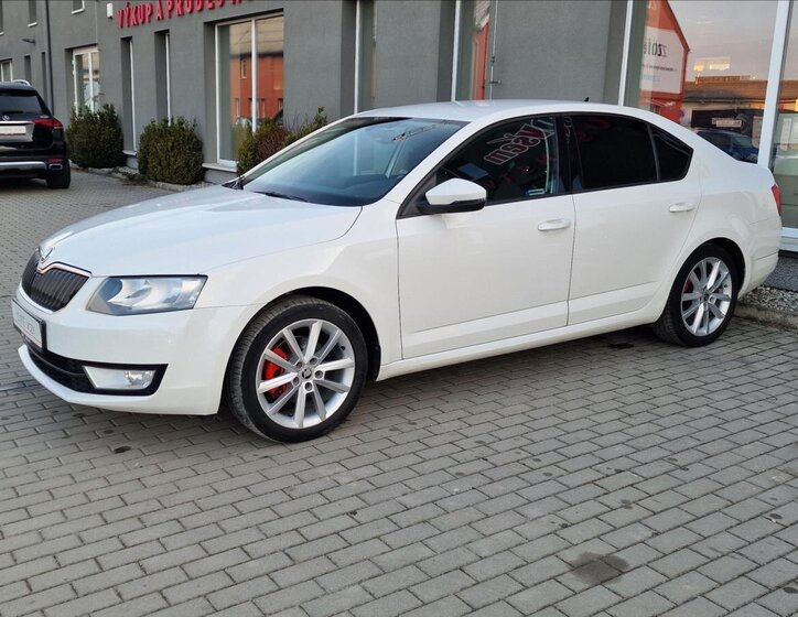 Škoda Octavia Sedan / Limuzína 2,0 l 110 kw