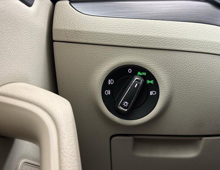 Škoda Superb Liftback 1,4 l 110 kw