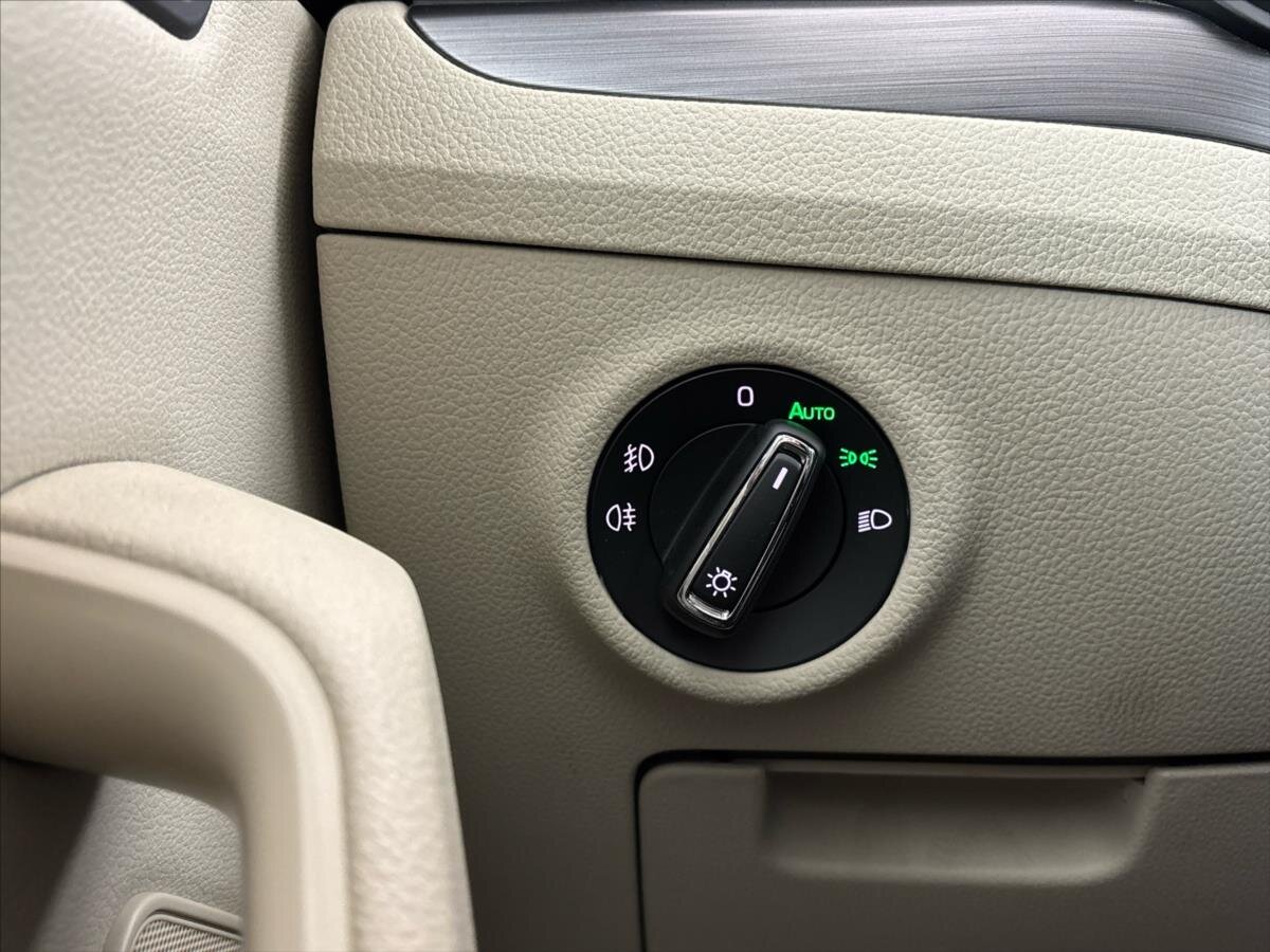 Škoda Superb Liftback 1,4 l 110 kw