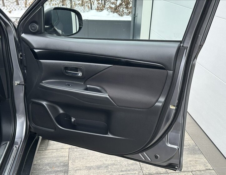 Mitsubishi Outlander SUV 2,0 l 110 kw