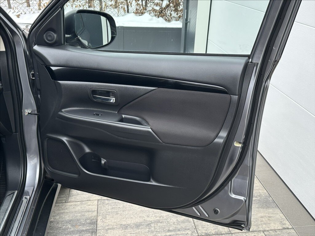 Mitsubishi Outlander SUV 2,0 l 110 kw