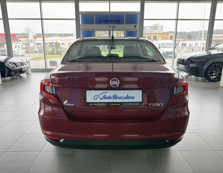 Fiat Tipo Sedan / Limuzína 1,4 l 70 kw