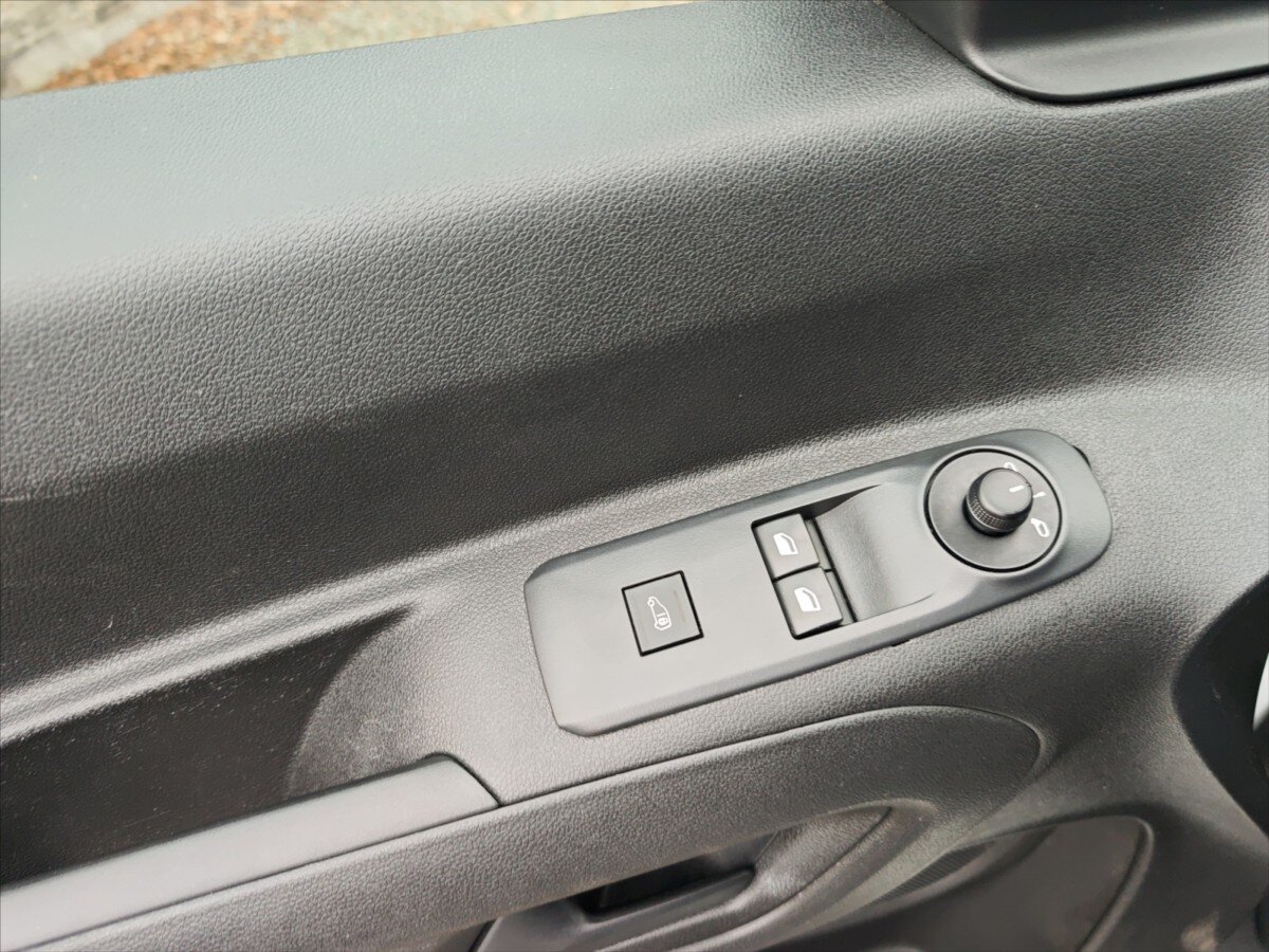 Peugeot Partner Ostatní 1,5 l 75 kw