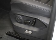 Volkswagen Touareg SUV / Terénní 3,0 l 210 kw